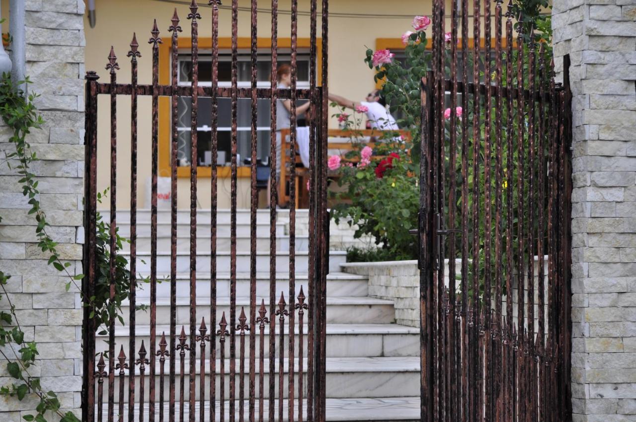Pensiunea Elena Soveja Bagian luar foto